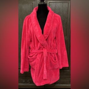 Mix & Co Women's Intimates & Sleepwear - Robes
- size small to medium
